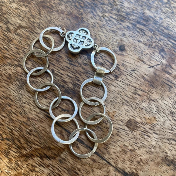 Sterling silver circle link cross bracelet - Picture 2 of 6